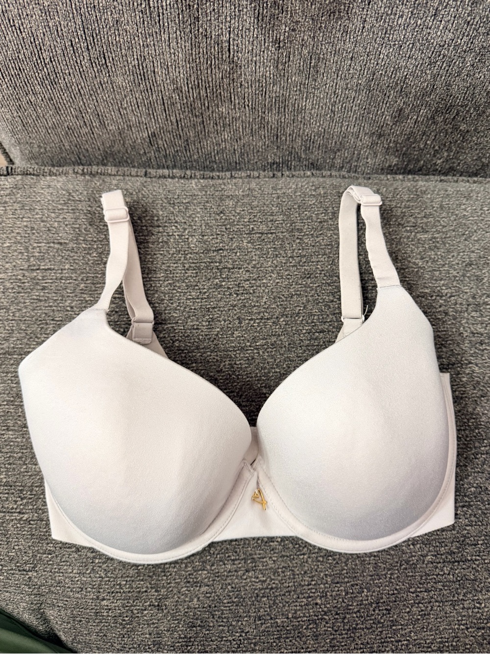 Victoria's Secret White Moulded T-Shirt Bra with Gold Accent